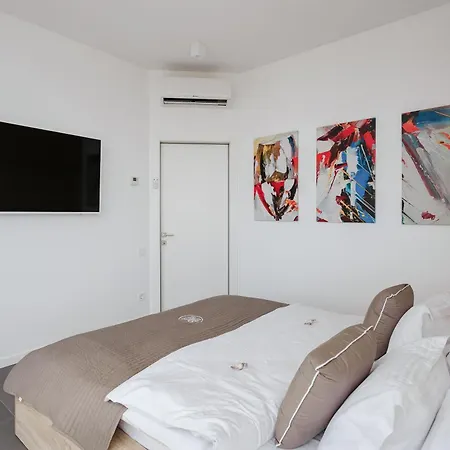 Feeria Apartment *